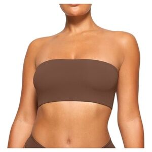 SKIMS Bandeau NWT from Fits Everybody Line. Polyamide/Elastane. L.